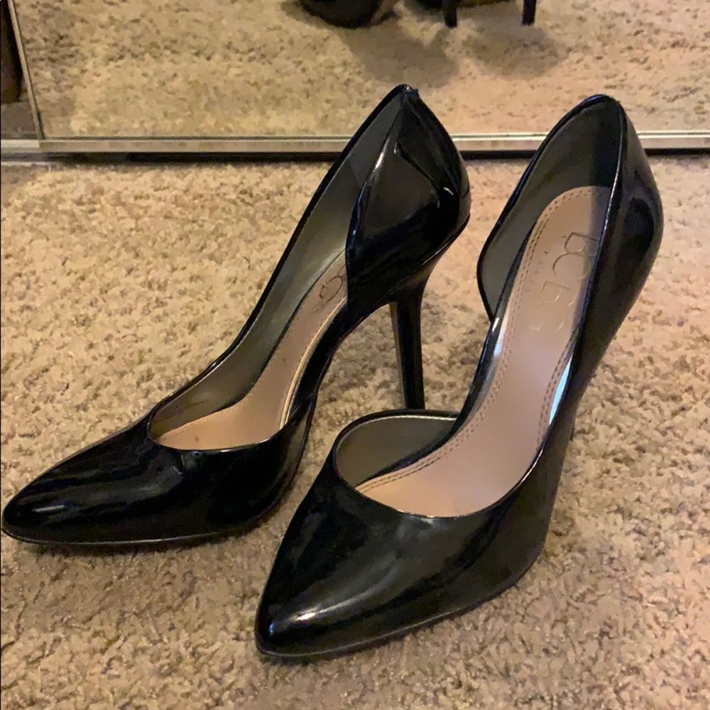 Bcbg black pointy toe heels